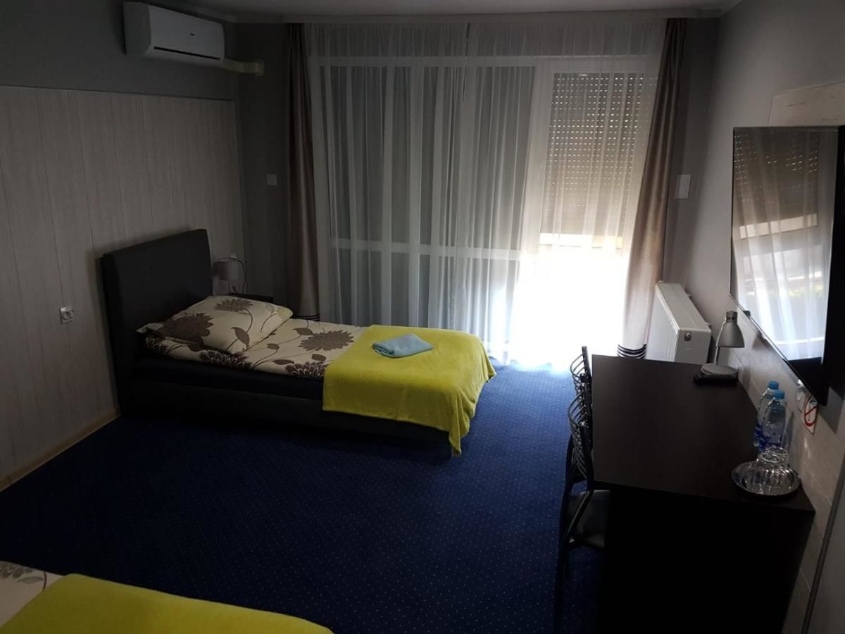 Отель Hotels Odra Нова-Суль-18